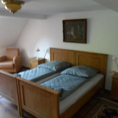 Spacious Vacation For Up To 9 People Hébergement de vacances