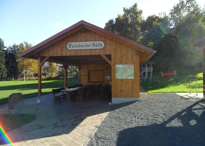 Spacious Vacation For Up To 9 People Hébergement de vacances