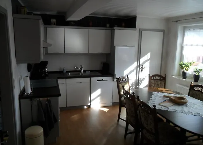 Spacious Vacation For Up To 9 People *